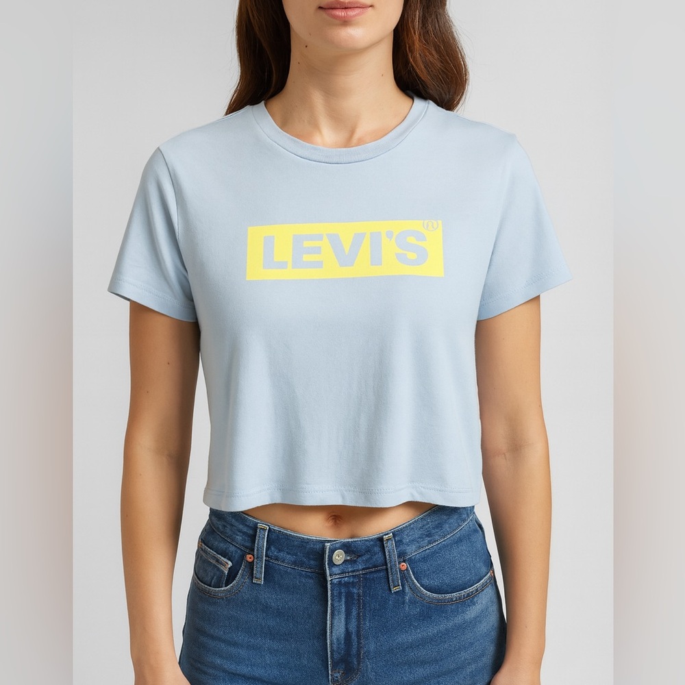 Levi’s Light Blue Crop Top T-Shirt Yellow Logo Graphic Women’s Size Medium